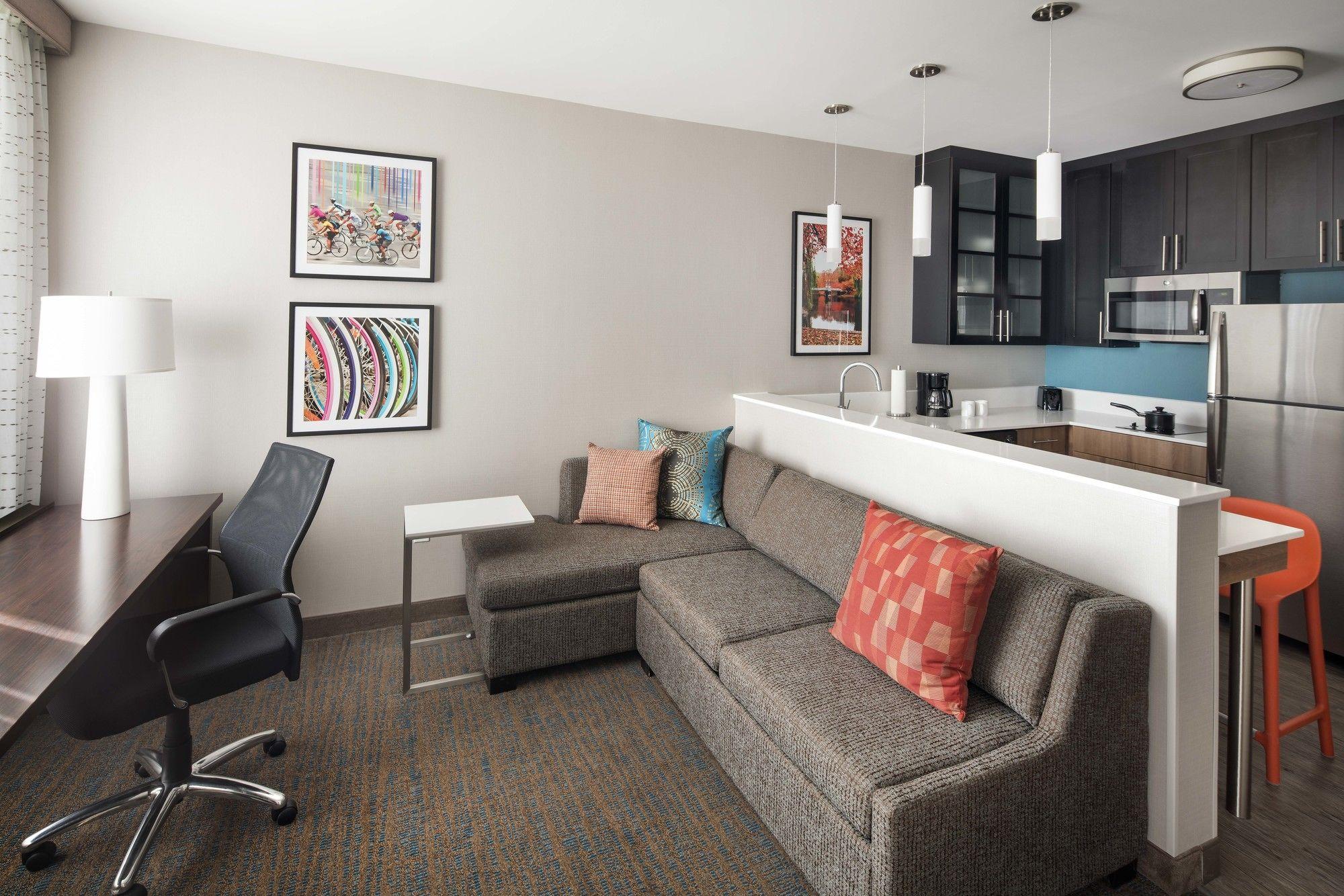 Residence Inn By Marriott Boston Уотъртаун Екстериор снимка