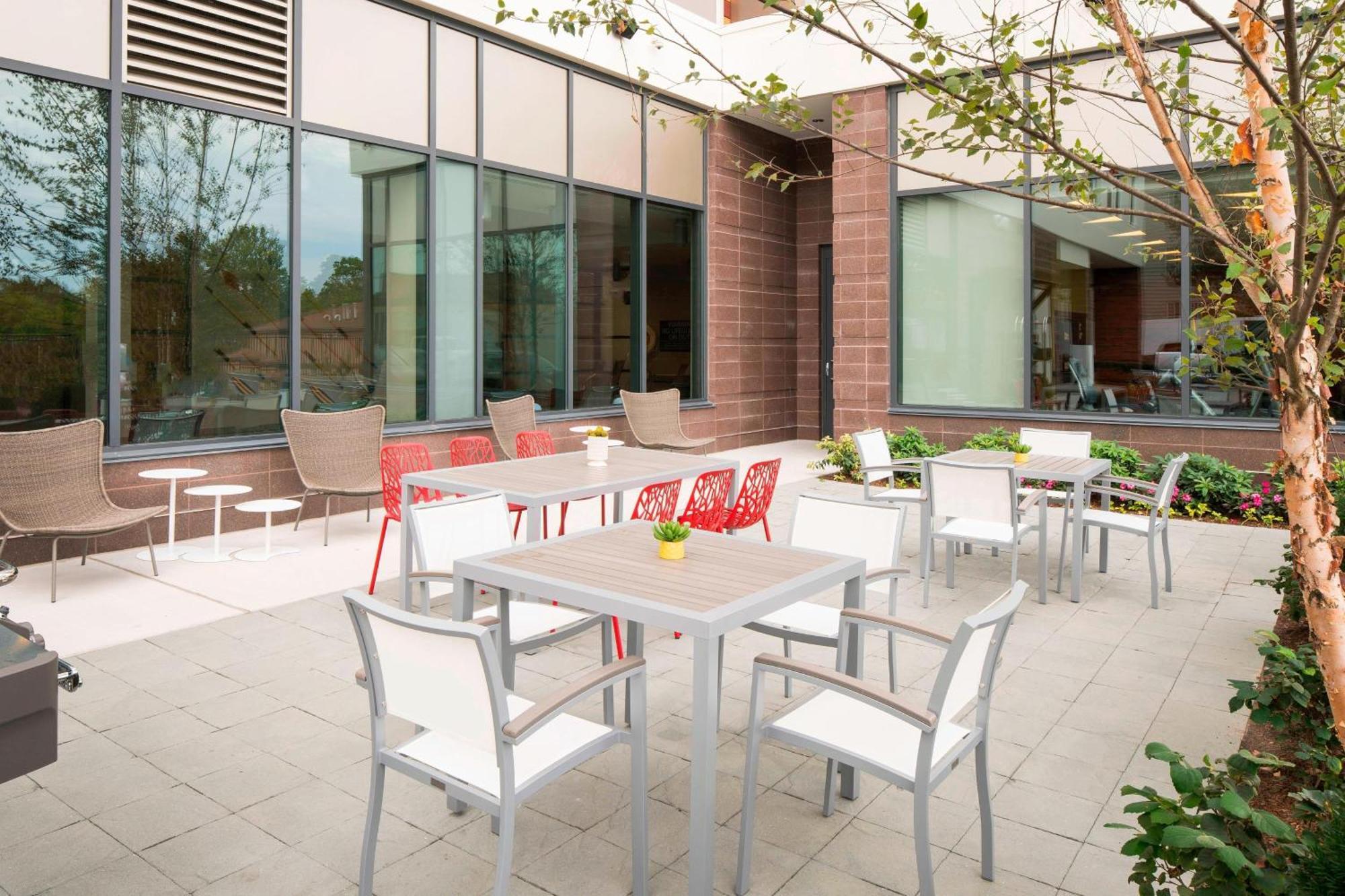 Residence Inn By Marriott Boston Уотъртаун Екстериор снимка
